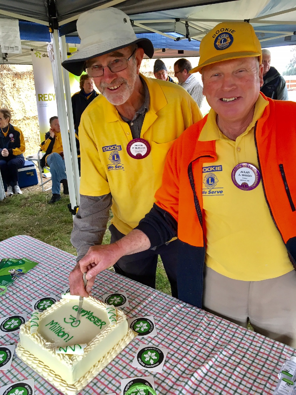 Peter-McManus-and-Allan-Shields-Dookie-Lions-Club-Aug-2017-crop